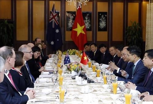 越南政府总理阮春福与澳大利亚总理斯科特•莫里森举行会谈