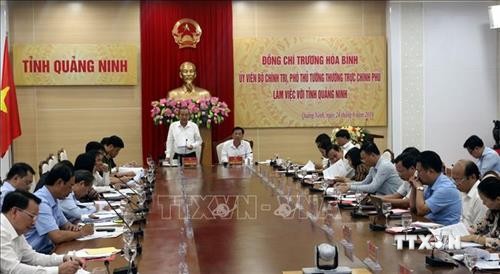 Phó Thủ tướng Thường trực Chính phủ Trương Hòa Bình làm việc tại tỉnh Quảng Ninh