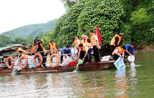 Lào Cai bảo vệ nguồn lợi thủy sản bằng quy ước, hương ước của thôn, bản