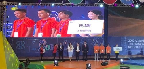 越南队在2019年亚太大学生机器人大赛获得三等奖