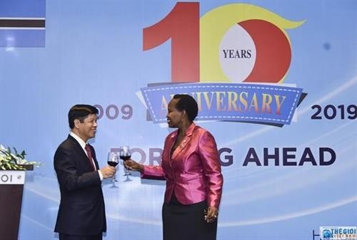 越南与博茨瓦纳建交10周年纪念典礼在河内举行