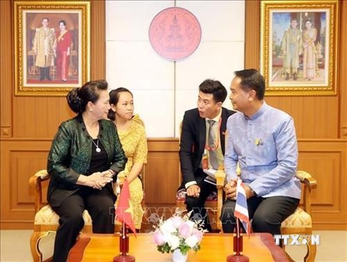 越南国会主席阮氏金银访问泰国乌隆府