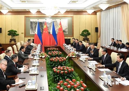 中国与菲律宾加强双边关系