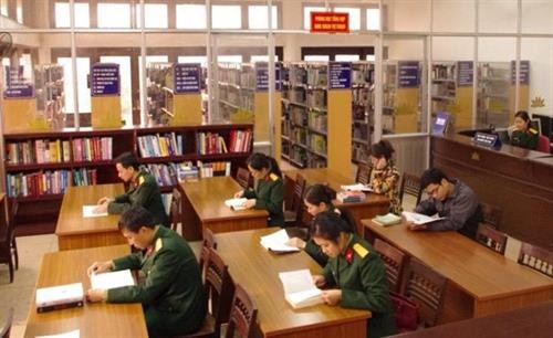 越南与老挝加强军队图书馆的合作