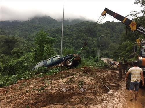 Khắc phục hậu quả mưa lũ ở Lâm Đồng khó khăn, nhiều nơi tiếp tục bị ngập nặng