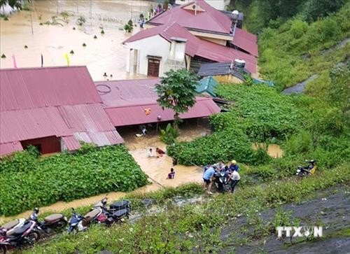 Mưa lớn gây sạt lở, tắc đường và ngập úng trường học ở vùng cao Si Ma Cai, tỉnh Lào Cai