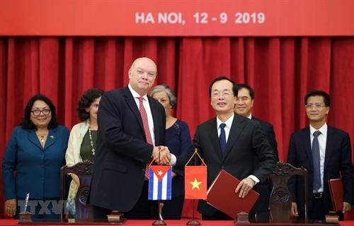越南与古巴政府间联合委员会第37次会议闭幕