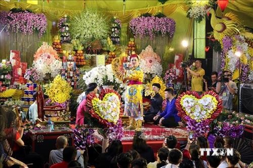 Liên hoan diễn xướng hầu thánh trong khuôn khổ Lễ hội mùa thu Côn Sơn - Kiếp Bạc năm 2019