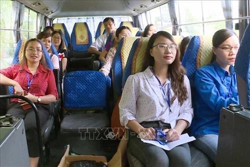 Quảng Ninh khai trương tuyến xe buýt chở giáo viên ở hai xã vùng cao