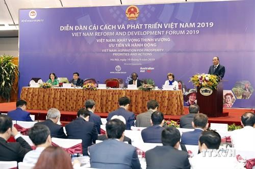 越南政府总理阮春福：以企业为发展动力
