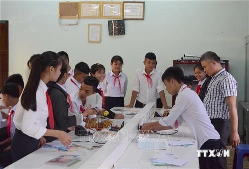 Giáo viên dạy học sinh dân tộc ở Đà Nẵng gặp khó vì bị cắt giảm đãi ngộ
