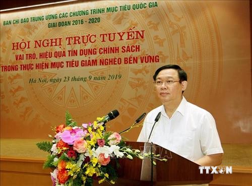 Phó Thủ tướng Vương Đình Huệ: Tín dụng chính sách xã hội tạo nguồn lực thực hiện chương trình xây dựng nông thôn mới, giảm nghèo bền vững