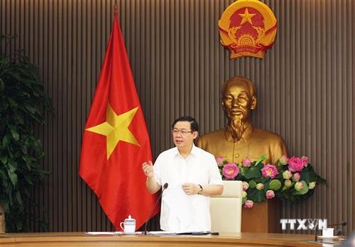越南政府副总理王廷惠：完善吸引FDI 的相关法律 着力加快公共资本到位进度