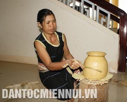 巴拿族的传统陶瓷制作业