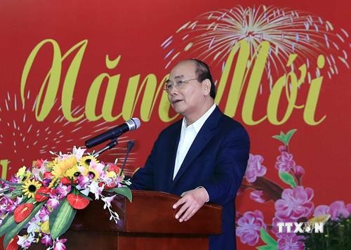 越南政府总理阮春福会见中部地区离退休老干部