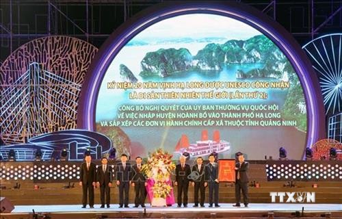 广宁省举行下龙湾被列入世界自然遗产名录20周年纪念典礼