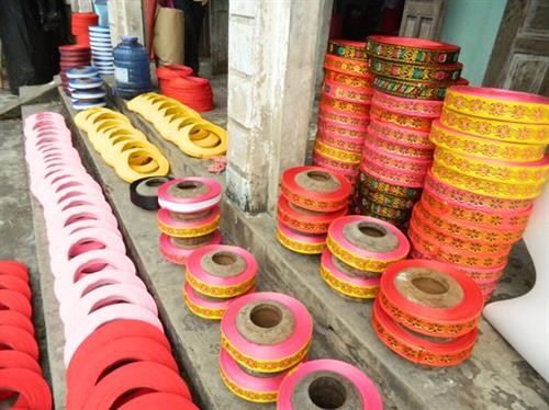越南北部地区独一无二的头巾手工艺村正忙碌着生产
