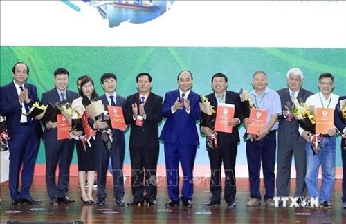 阮春福出席2020年茶荣省投资促进会