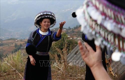 Độc đáo nghề dệt thổ cẩm của phụ nữ Mông ở vùng cao Mù Cang Chải