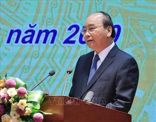阮春福总理：继续实施降息政策 为经济发展创造有利条件