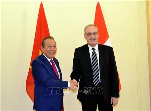 巩固越南与瑞士的合作关系