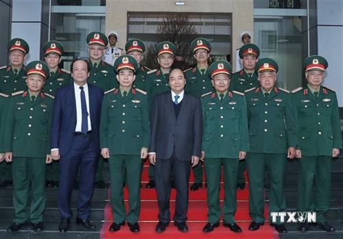 越南政府总理阮春福检查第二总局战备工作