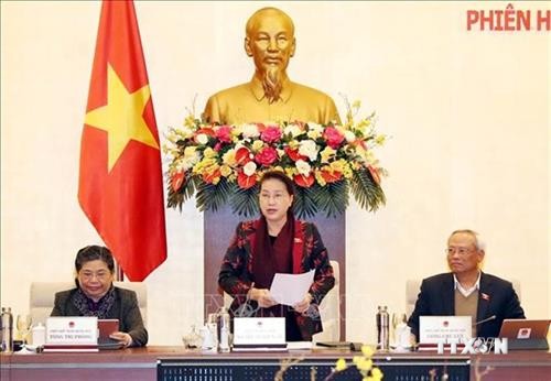 越南国会常委会第42次会议落下帷幕