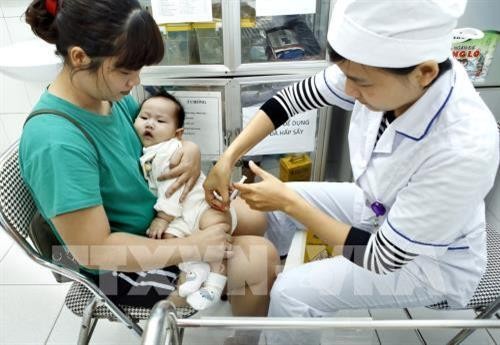 Sơn La tạm ngừng sử dụng lô vắc xin gây phản vệ sau tiêm chủng ở trẻ