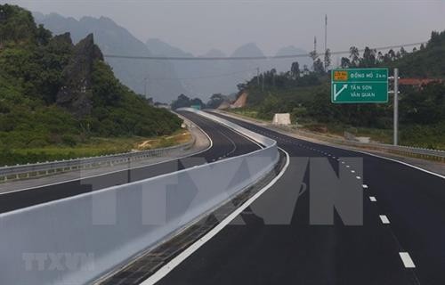政府总理要求报告北南高速公路项目实施进度