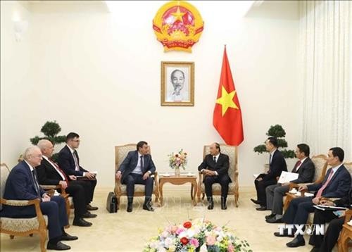 越南政府总理阮春福会见俄罗斯反腐局局长谢尔盖维奇