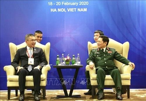 东盟国防部长非正式会议框架内：促进越南和泰国之间的防务合作