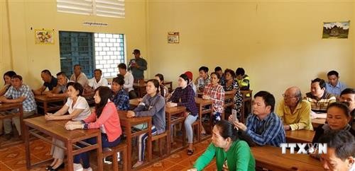 为有意加入柬埔寨国籍的旅柬越南人举办培训班