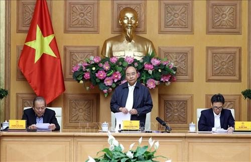Thủ tướng Nguyễn Xuân Phúc: Triển khai mạnh mẽ biện pháp cách ly tập trung trong phòng, chống dịch COVID-19