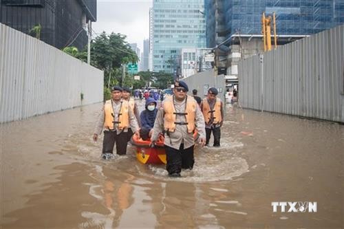 印尼首都发生洪灾 至少5人死亡
