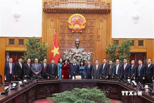 越南政府总理阮春福接见越南驻外大使和首席代表