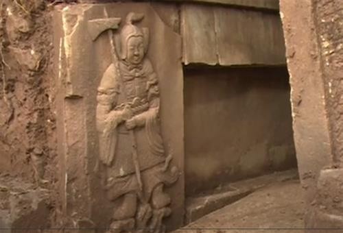 Trung Quốc phát hiện 4 ngôi mộ cổ có niên đại hơn 2.000 năm  ﻿