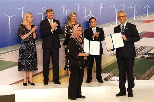 印尼与荷兰签署价值10亿美元的合作协议