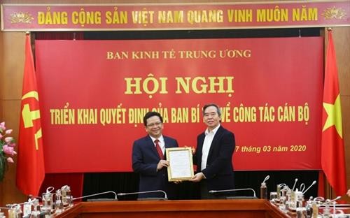 越共中央书记处任命中央经济部副部长