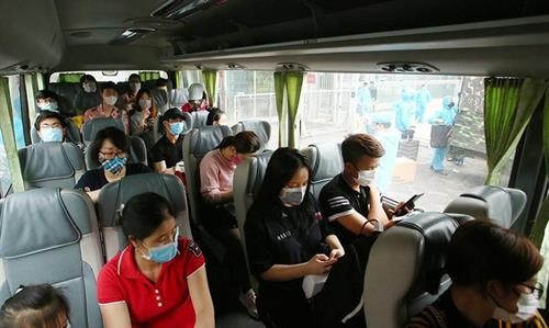 新冠肺炎疫情：乘客乘坐飞机、客车、火车必须进行强制性健康申报