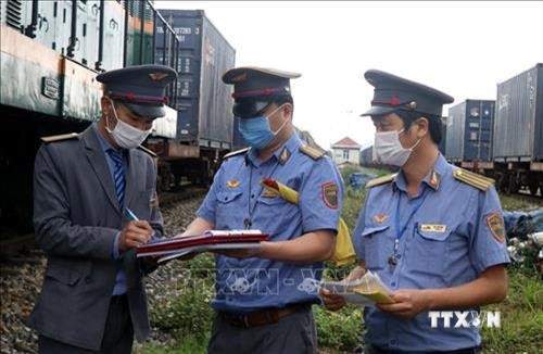 Dịch COVID-19: Thành phố Hồ Chí Minh tạm ngưng nhiều tuyến xe buýt và giảm xe khách