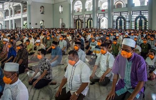 印尼对180多名伊斯兰教信徒进行隔离