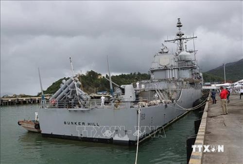美国海军舰队访问岘港市