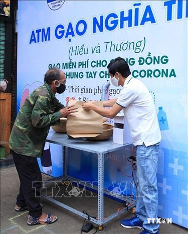 Dịch COVID-19: “ATM gạo nghĩa tình” ấm lòng người nghèo ở Đắk Lắk