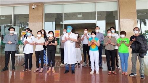 国际媒体高度评价越南有效防疫措施和社会凝聚力