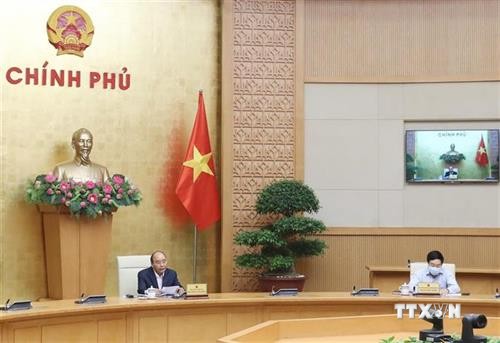 越南政府总理：放松限制性社交活动但仍要采取适当的控制措施