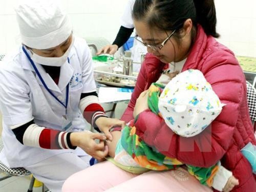 世卫组织与联合国儿童基金会为越南的儿童预防接种工作提供协助