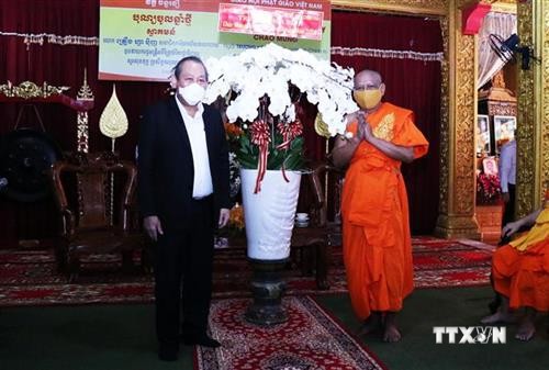 Phó Thủ tướng Thường trực Chính phủ Trương Hòa Bình chúc mừng Tết cổ truyền Khmer Chôl Chnăm Thmây