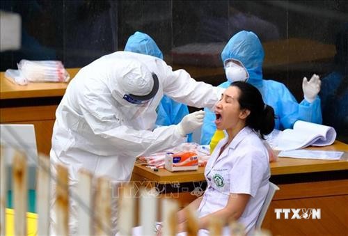 Dịch COVID-19: 8 trường hợp từ Bệnh viện Bạch Mai trở về Quảng Bình đều âm tính với virus SARS-CoV-2