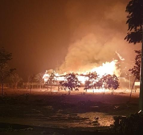 Cháy rụi ngôi nhà rông văn hóa huyện Đăk Tô, Kon Tum