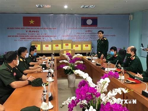越南国防部派遣专家赴老挝援助新冠肺炎疫情防控工作